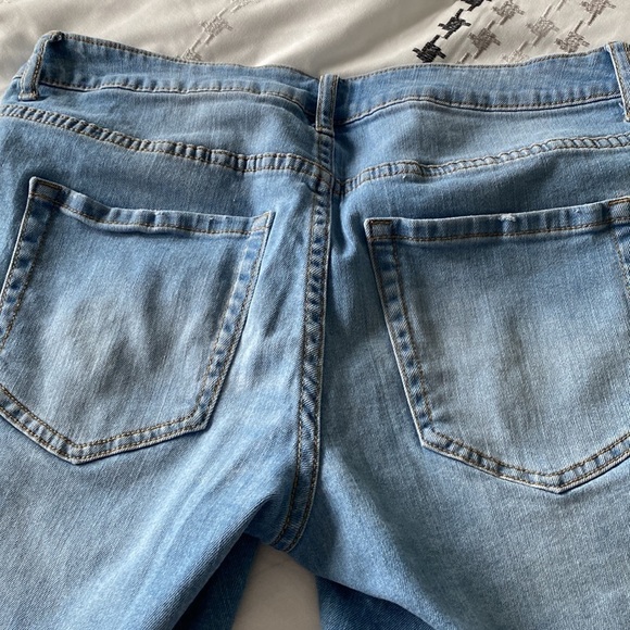 Forever 21 Denim Shorts - Picture 6 of 6